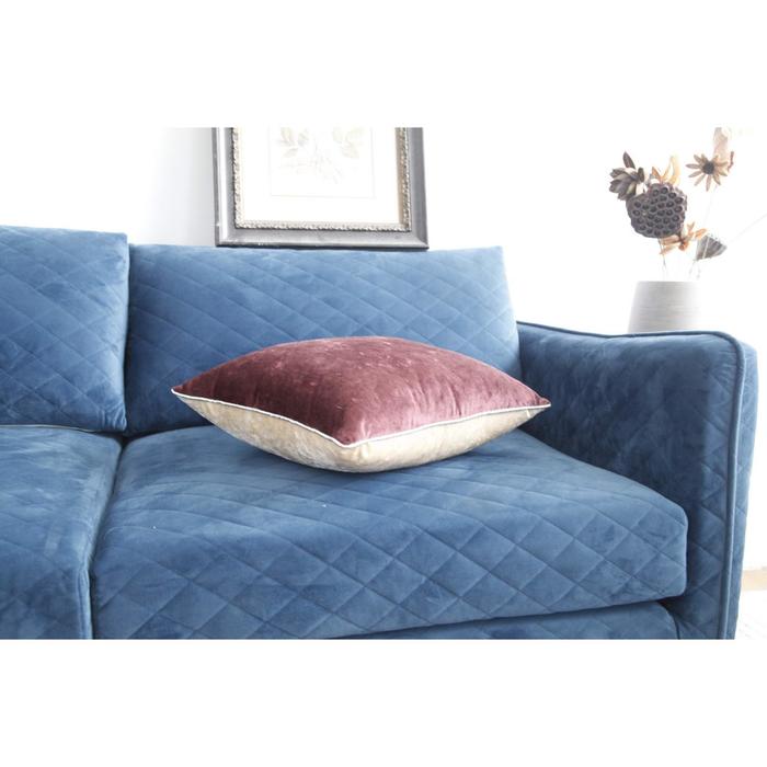 Наволочка «Ева №3», размер 45х45 см 
Наволочка «Ева №3», размер 45х45 см