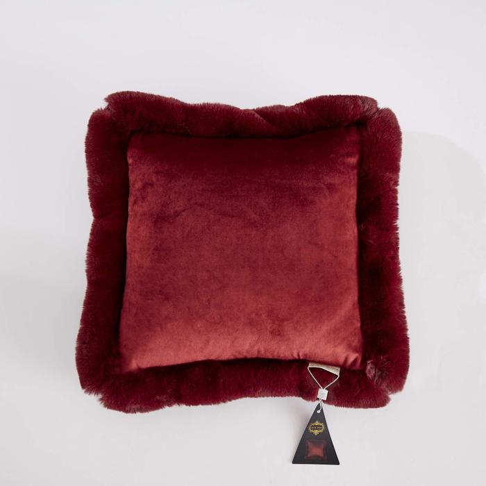 Наволочка «Сиена», размер 45х45 см, цвет бордовый
Наволочка «Сиена», размер 45х45 см, цвет бордовый