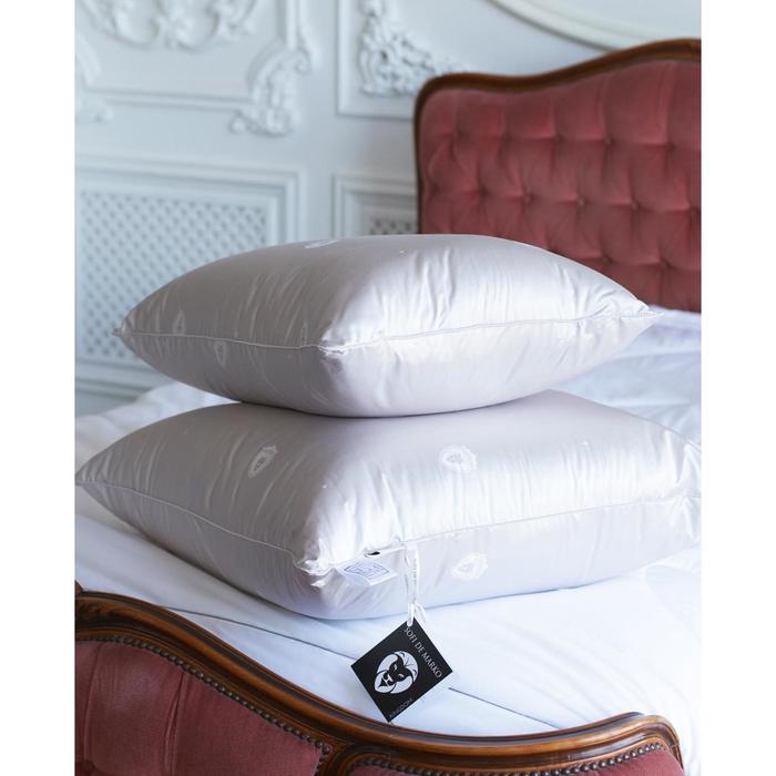 Подушка KINGDOM, размер 70х70 см
Подушка KINGDOM, размер 70х70 см