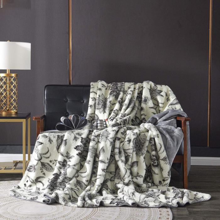 Покрывало «Сильвана», размер 220х240 см, цвет серый
Покрывало «Сильвана», размер 220х240 см, цвет серый