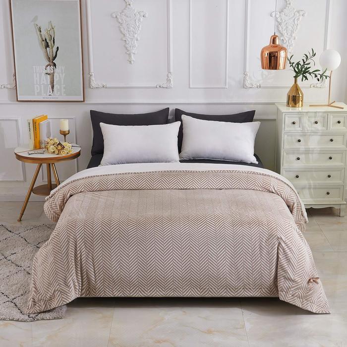 Покрывало «Флоренс», размер 220х240 см, цвет кофе
Покрывало «Флоренс», размер 220х240 см, цвет кофе