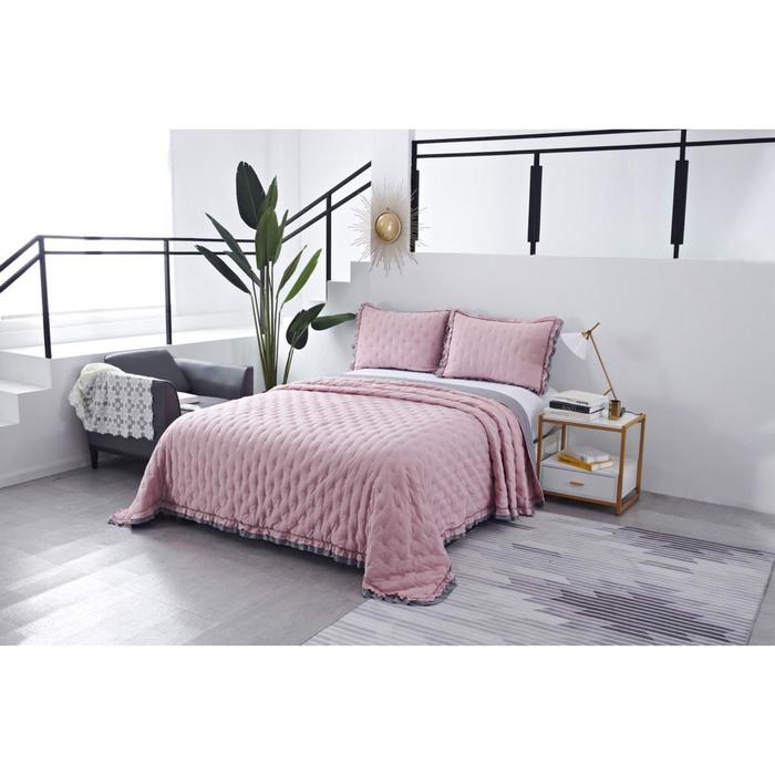 Комплект с покрывалом «Элизабет №4», размер 160х220 см, 50х70 см
Комплект с покрывалом «Элизабет №4», размер 160х220 см, 50х70 см