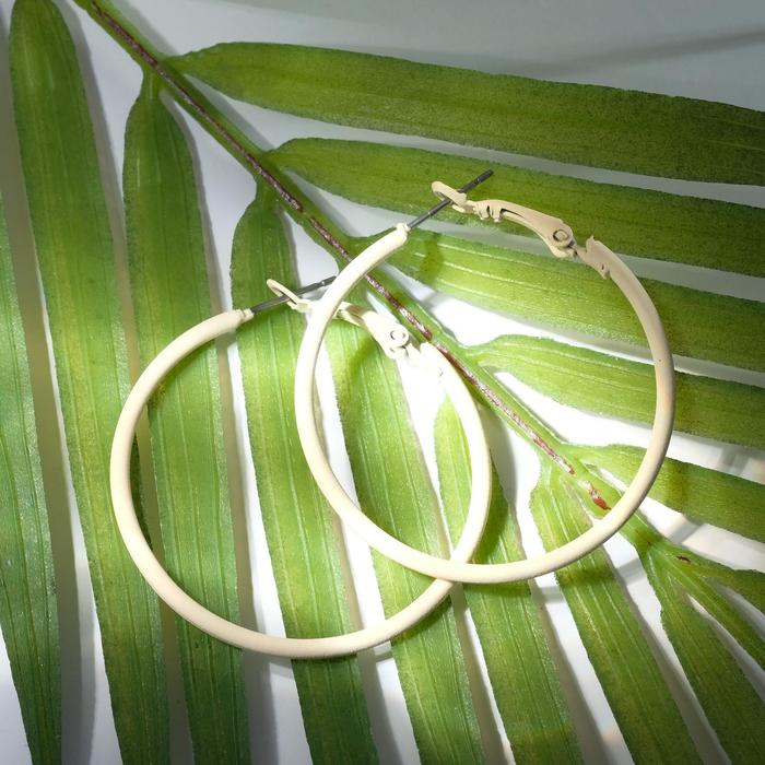 Серьги-кольца "Классик" тонкая линия, цвет белый, d= 4 см
Серьги-кольца "Классик" тонкая линия, цвет белый, d= 4 см