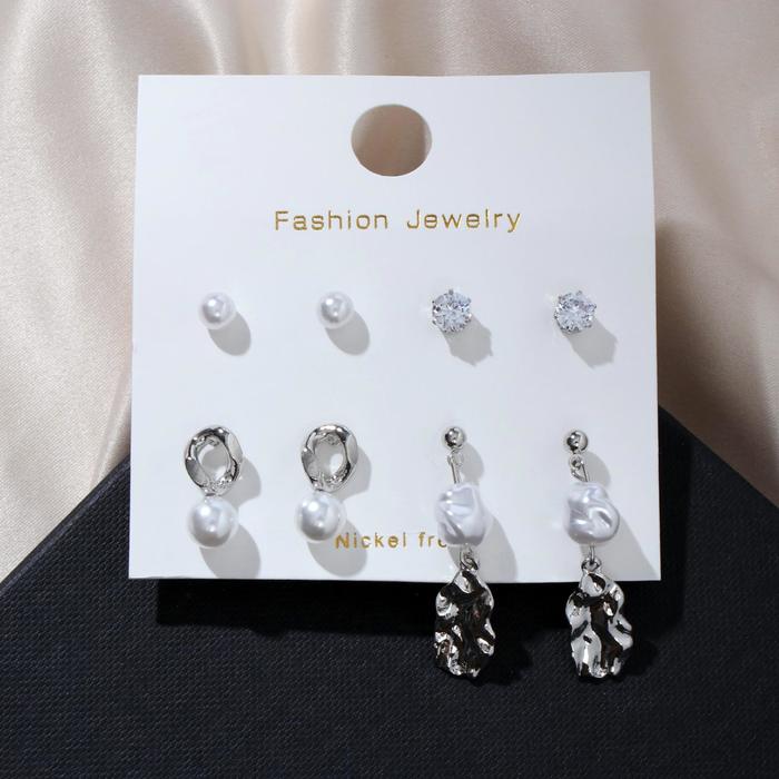 Серьги набор 4 пары "Летние истории" искажение, цвет белый в серебре
Серьги набор 4 пары "Летние истории" искажение, цвет белый в серебре