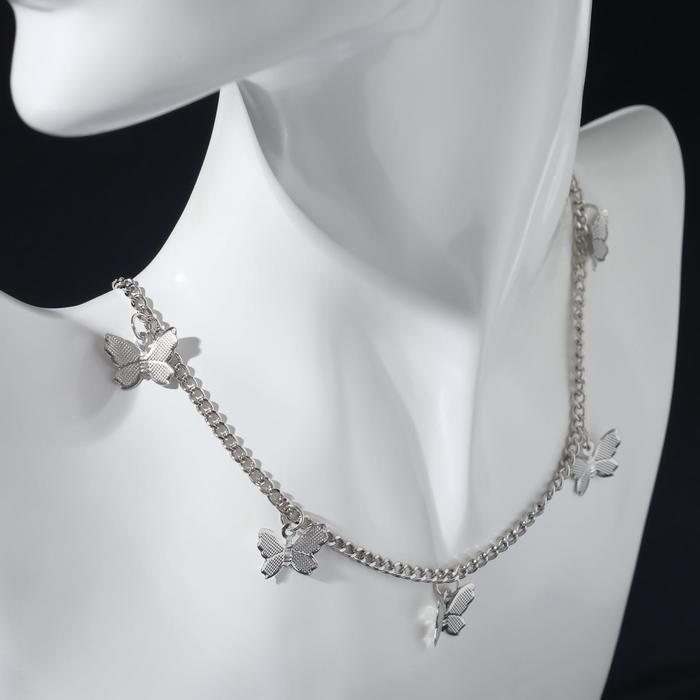 Колье "Лёгкость" бабочки, цвет серебро, 45 см 
Колье "Лёгкость" бабочки, цвет серебро, 45 см