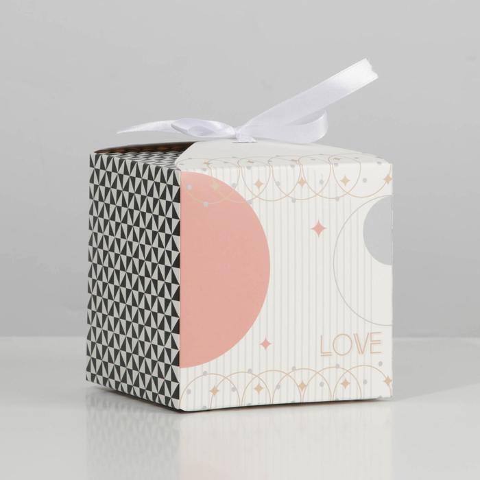 Коробка складная «Геометрия», 12 × 12 × 12 см
Коробка складная «Геометрия», 12 × 12 × 12 см