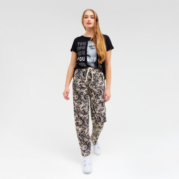 Брюки женские, цвет жёлтый/змея, размер 54
Брюки женские, цвет жёлтый/змея, размер 54