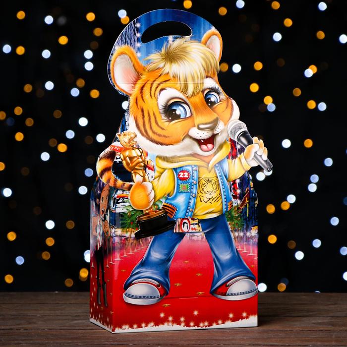 Подарочная коробка "Элвис", 16,5 х 8,6 х 27 см
Подарочная коробка "Элвис", 16,5 х 8,6 х 27 см