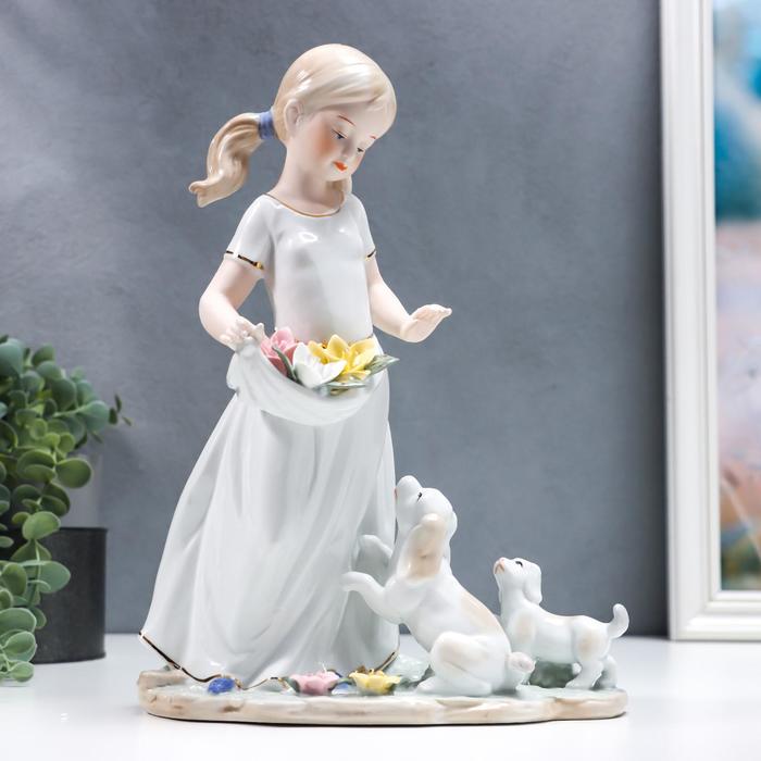 Сувенир керамика "Девочка в белом платье с цветами в подоле и с собаками" 38 см
Сувенир керамика "Девочка в белом платье с цветами в подоле и с собаками" 38 см