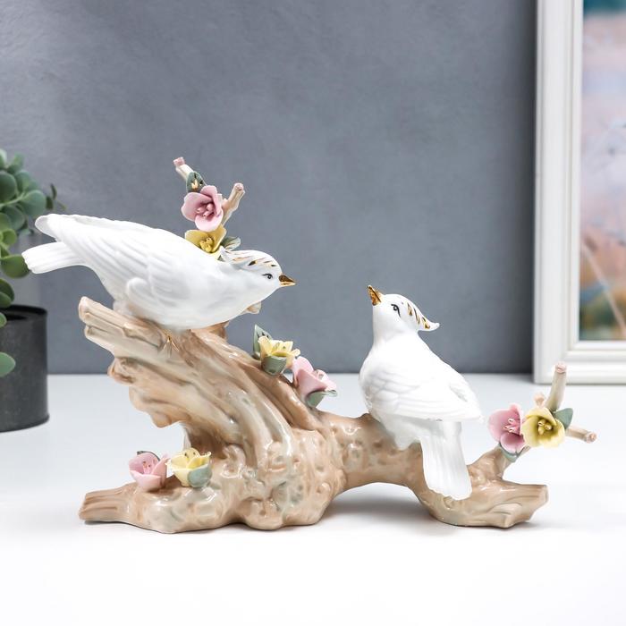 Сувенир керамика "Две птицы на коряге с цветами" 21 см
Сувенир керамика "Две птицы на коряге с цветами" 21 см