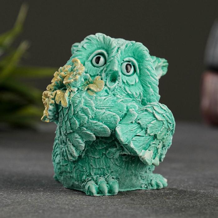 Фигура "Сова с букетом" бирюзовый с позолотой 8х6х6см
Фигура "Сова с букетом" бирюзовый с позолотой 8х6х6см