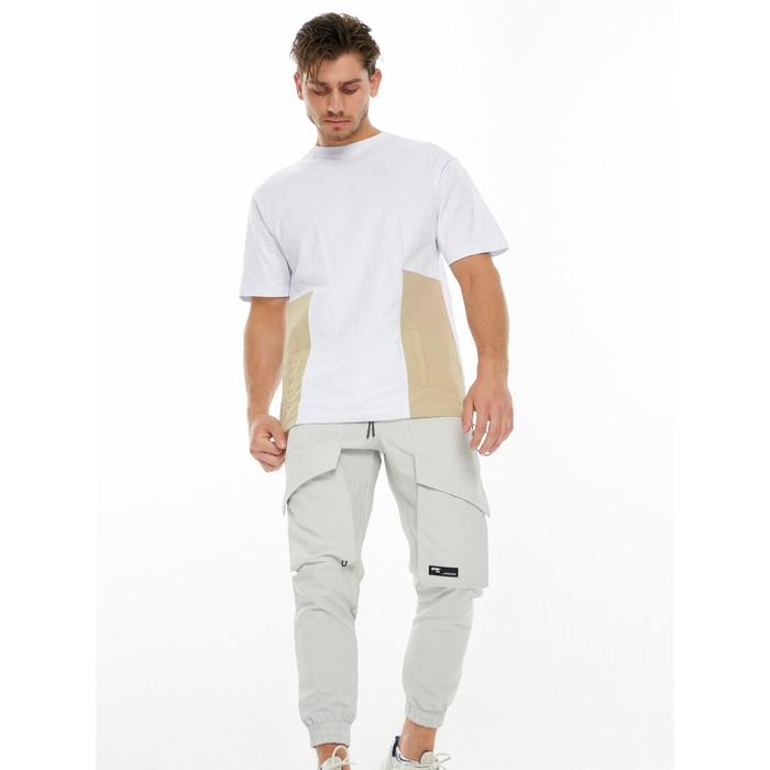 Костюм мужской: джоггеры с футболкой белого цвета, размер 48
Костюм мужской: джоггеры с футболкой белого цвета, размер 48