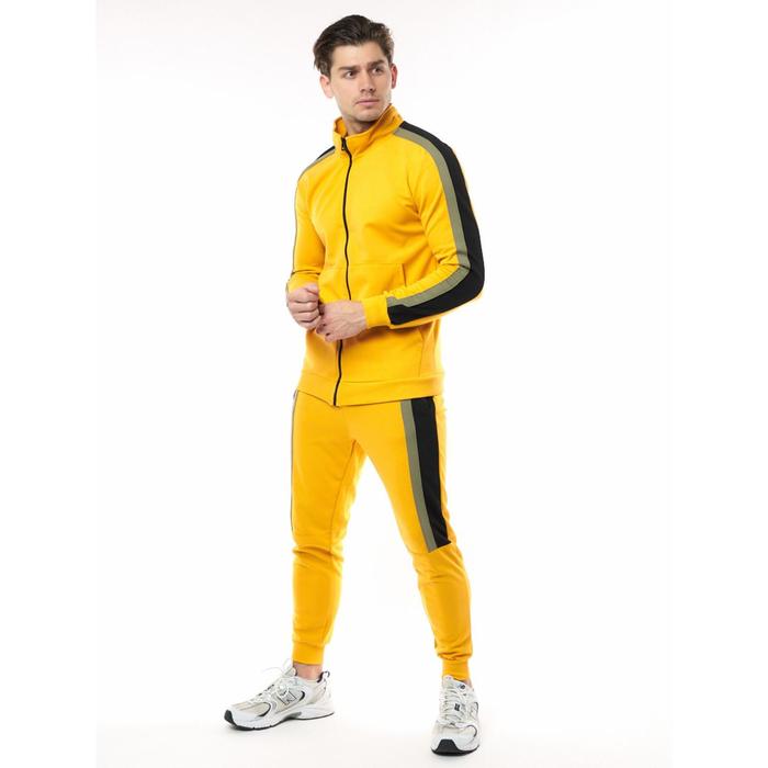 Спортивный костюм мужской, размер 48, цвет горчичный 
Спортивный костюм мужской, размер 48, цвет горчичный
