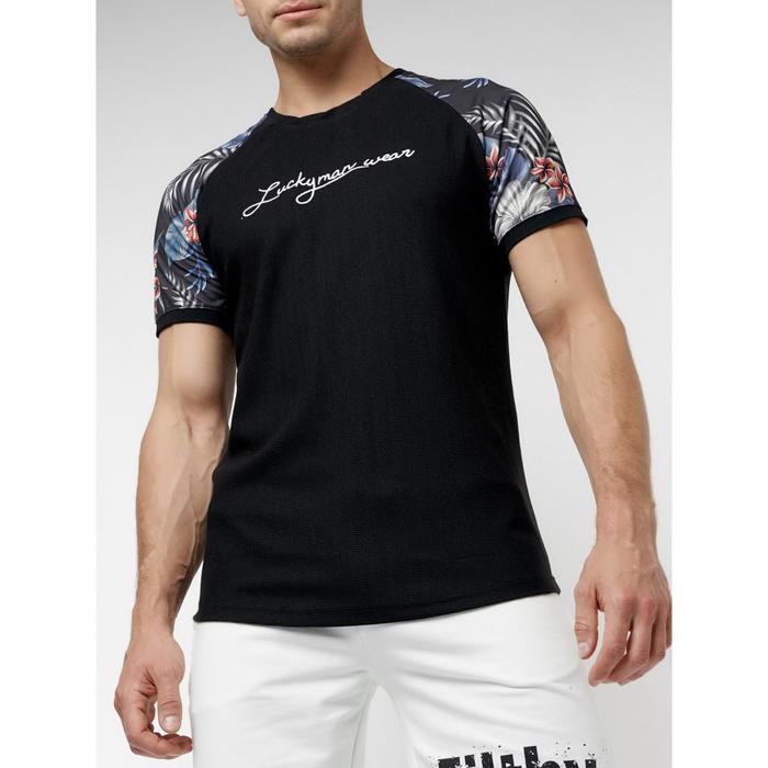 Футболка мужская, размер 52, цвет чёрный
Футболка мужская, размер 52, цвет чёрный