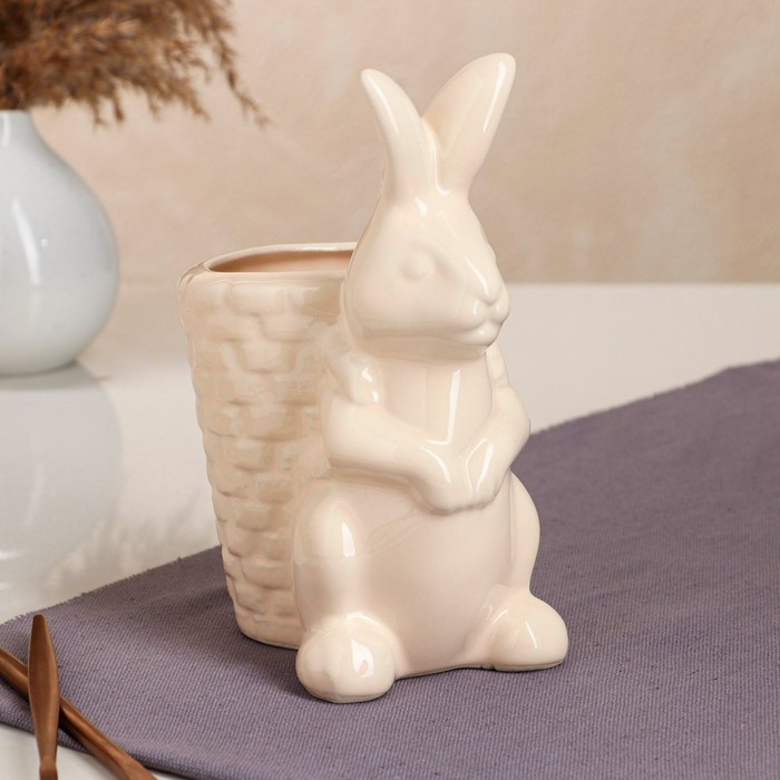 Ваза керамическая "Кролик", настольная, кремовая, 20 см, 1 сорт
Ваза керамическая "Кролик", настольная, кремовая, 20 см, 1 сорт