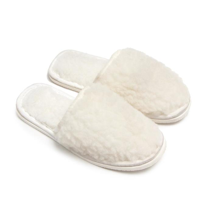 Тапочки детские, цвет молочный, размер 32
Тапочки детские, цвет молочный, размер 32