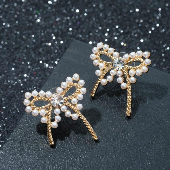 Серьги с жемчугом "Бантик" контур, цвет белый в золоте
Серьги с жемчугом "Бантик" контур, цвет белый в золоте