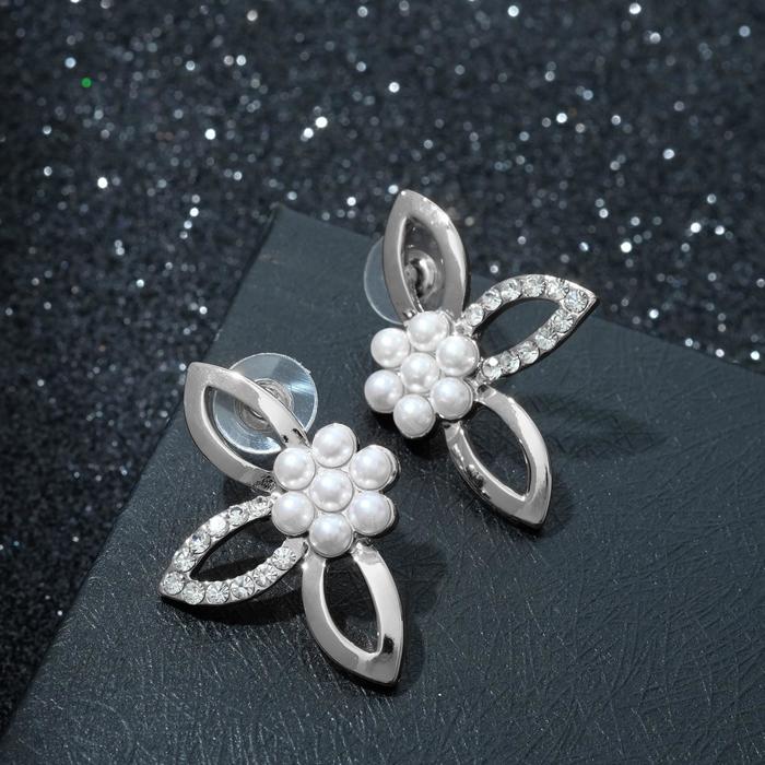 Серьги с жемчугом "Полуцветок" контур, цвет белый в серебре
Серьги с жемчугом "Полуцветок" контур, цвет белый в серебре