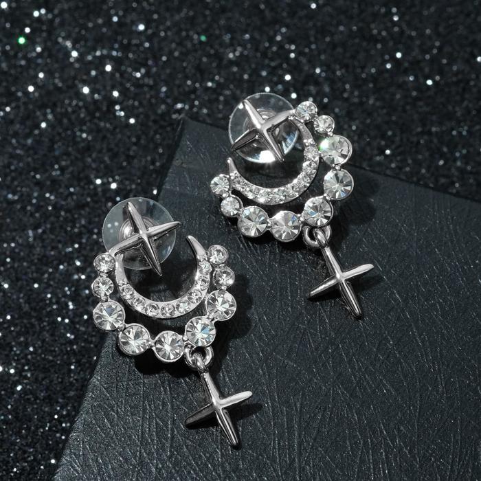 Серьги со стразами "Месяц со звездой" полукруг, цвет белый в серебре
Серьги со стразами "Месяц со звездой" полукруг, цвет белый в серебре
