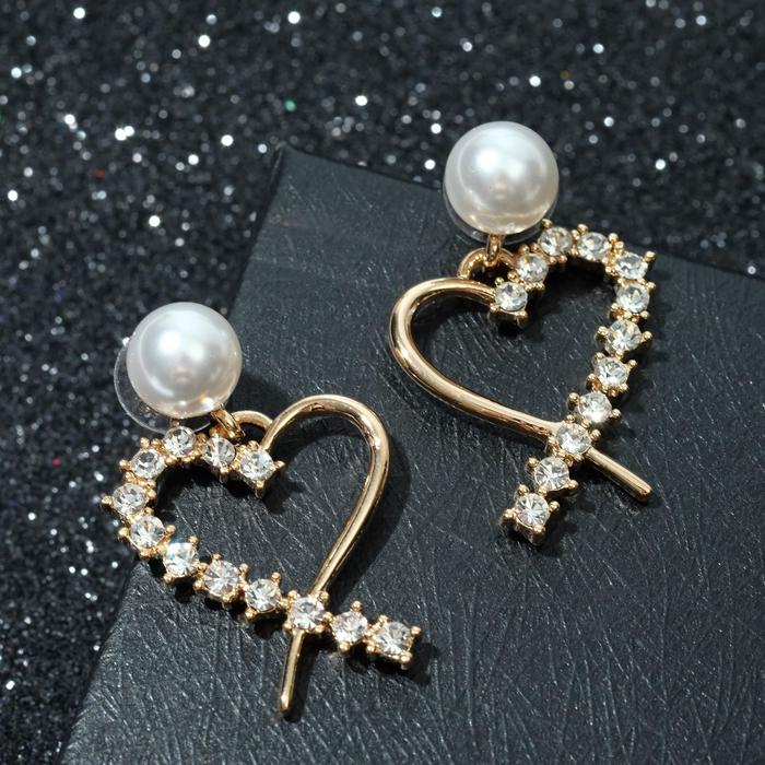 Серьги с жемчугом "Сердце на узелок" контур, цвет белый в золоте
Серьги с жемчугом "Сердце на узелок" контур, цвет белый в золоте