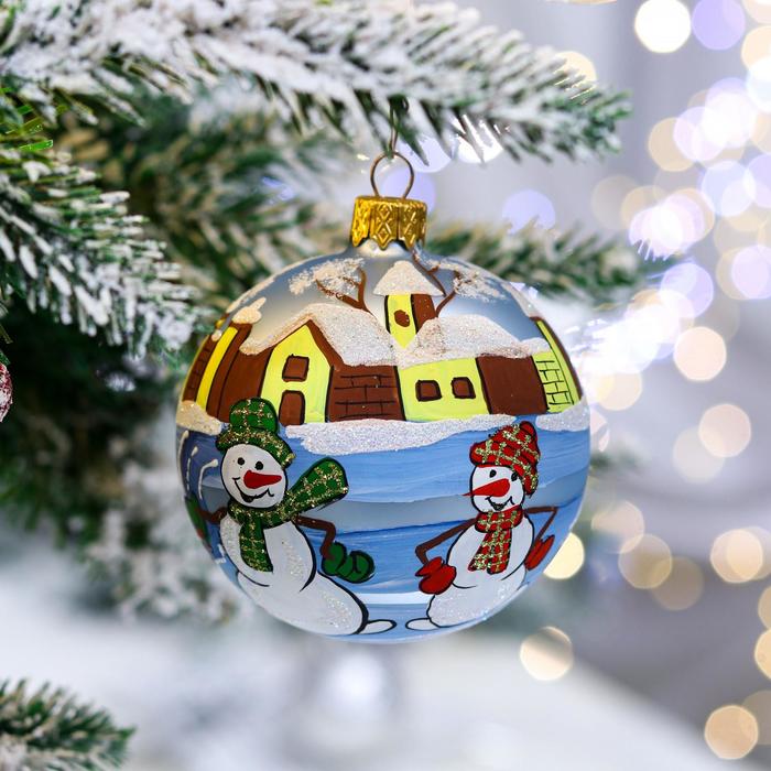 Ёлочная игрушка Шар "Снеговики на прогулке", 80 мм, стекло, ручная роспись
Ёлочная игрушка Шар "Снеговики на прогулке", 80 мм, стекло, ручная роспись