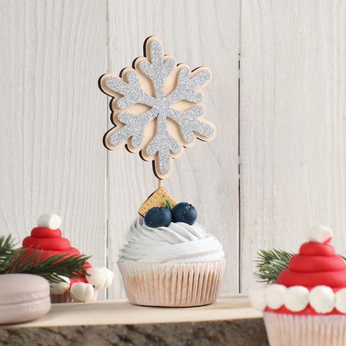 Топпер деревянный блестящий "Снежинка №1" серебро 9,5х8,5 см
Топпер деревянный блестящий "Снежинка №1" серебро 9,5х8,5 см
