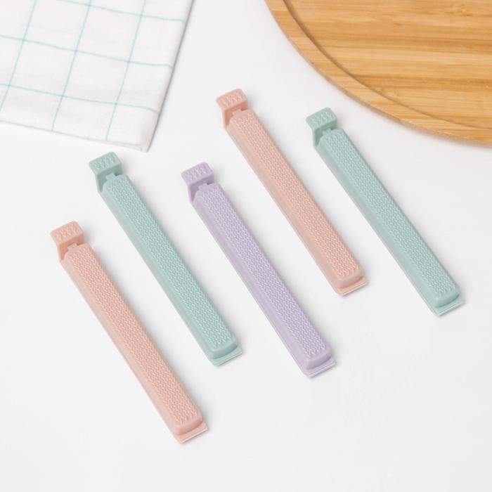 Набор зажимов для пакетов «Вязание», 5 шт 11,5×1,3 см, цвет МИКС
Набор зажимов для пакетов «Вязание», 5 шт 11,5×1,3 см, цвет МИКС