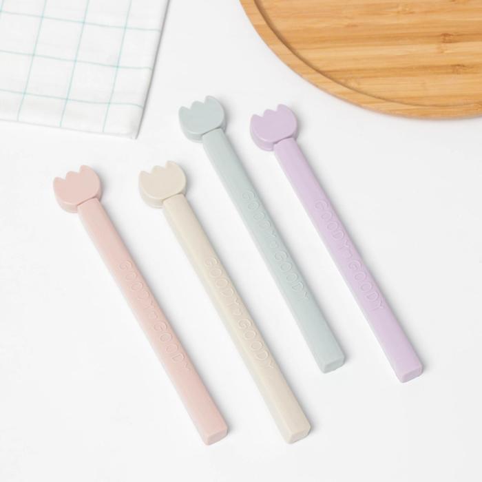 Набор зажимов для пакетов «Цветочки», 4 шт 18,5×2,5 см, цвет МИКС
Набор зажимов для пакетов «Цветочки», 4 шт 18,5×2,5 см, цвет МИКС