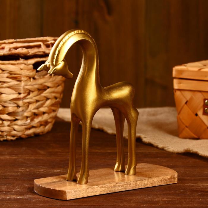 Сувенир "Лошадь" алюминий, дерево 25,4х10,2х27,9 см (латунное покрытие)
Сувенир "Лошадь" алюминий, дерево 25,4х10,2х27,9 см (латунное покрытие)