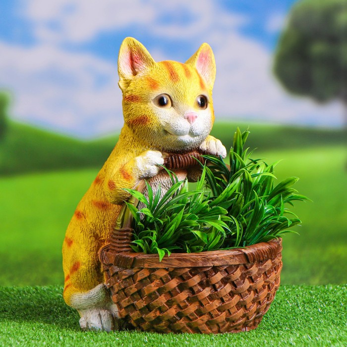 фото Фигурное кашпо "котенок с лукошком в лапах" хорошие сувениры