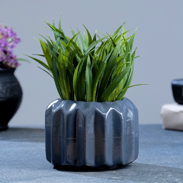 Фигурное кашпо «Грани» 0,6 л серое
Фигурное кашпо «Грани» 0,6 л серое