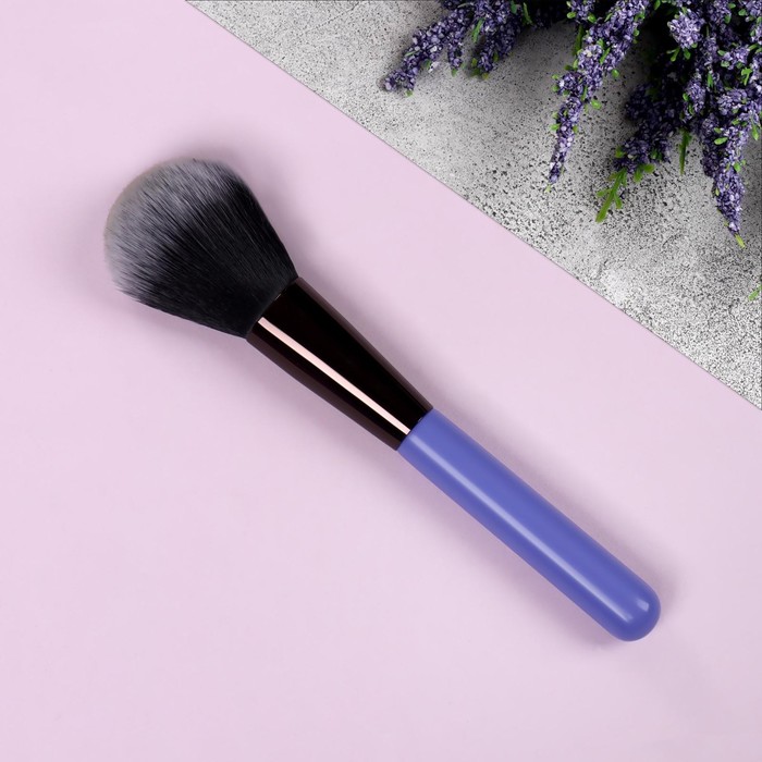 Кисть для макияжа, 17,8 см, цвет сиреневый/чёрный
Кисть для макияжа, 17,8 см, цвет сиреневый/чёрный