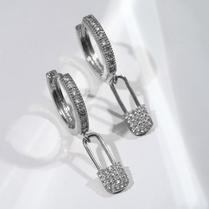 Серьги со стразами "Сказка" булавки на кольце, цвет белый в серебре
Серьги со стразами "Сказка" булавки на кольце, цвет белый в серебре