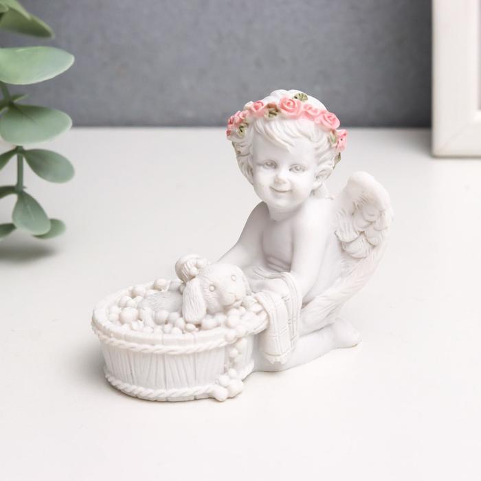 Сувенир полистоун "Белоснежный ангел в розовом венке, купает щенка" 7х7х4,2 см
Сувенир полистоун "Белоснежный ангел в розовом венке, купает щенка" 7х7х4,2 см