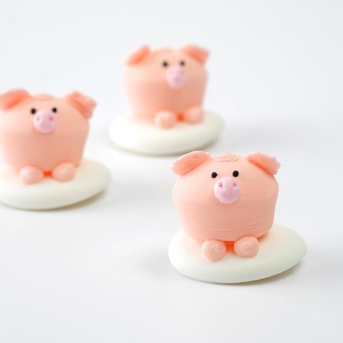 Сахарная фигурка свинка, 30х30мм
Сахарная фигурка свинка, 30х30мм