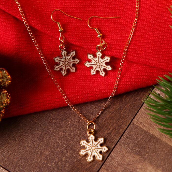 Набор детский новогодний "Снежинка", цвет белый в золоте
Набор детский новогодний "Снежинка", цвет белый в золоте