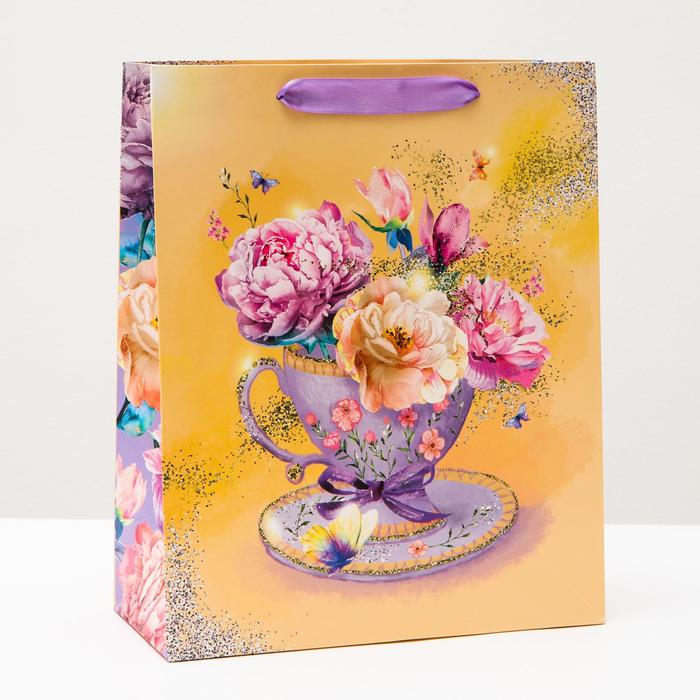 Пакет подарочный "Яркие цветы", 26 х 32 х 12 см
Пакет подарочный "Яркие цветы", 26 х 32 х 12 см