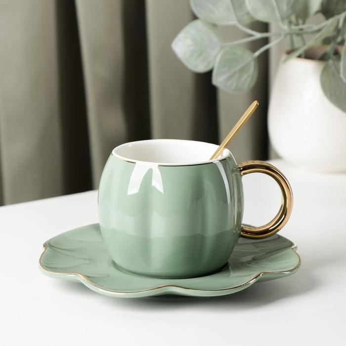 Чайная пара с ложкой «Цветок», 240 мл, чашка 11×8×7 см, блюдце d=16 см, цвет зеленый
Чайная пара с ложкой «Цветок», 240 мл, чашка 11×8×7 см, блюдце d=16 см, цвет зеленый