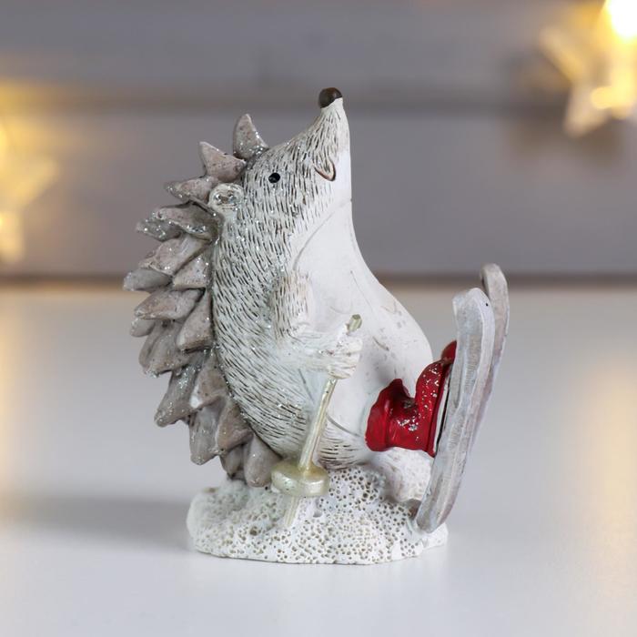 Сувенир полистоун "Ёжик в сугробе на лыжах" беж 8х5х7 см
Сувенир полистоун "Ёжик в сугробе на лыжах" беж 8х5х7 см