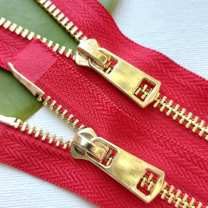 Молния металлическая, с двумя замками №5ТТ, размер 90 см, цвет красный
Молния металлическая, с двумя замками №5ТТ, размер 90 см, цвет красный