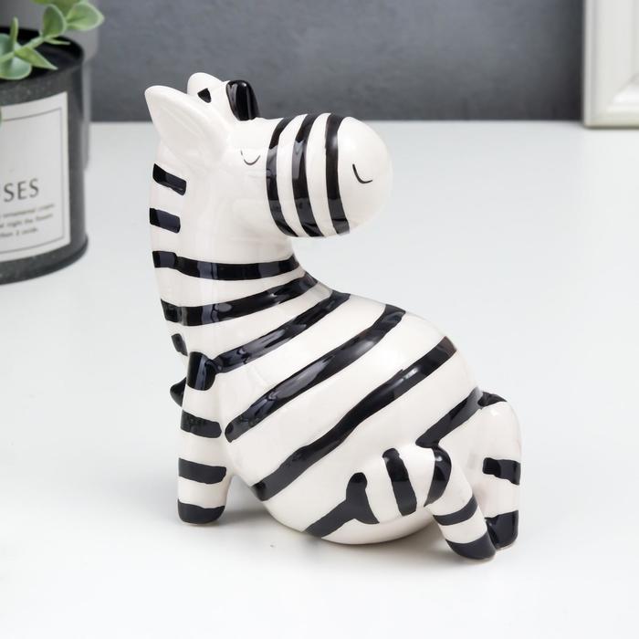 Сувенир керамика "Зебра" бело-чёрный 12,7х6,7х11,3 см
Сувенир керамика "Зебра" бело-чёрный 12,7х6,7х11,3 см
