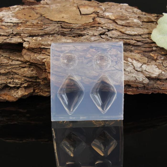 Силиконовый молд серег (2 круга, 2 ромба)
Силиконовый молд серег (2 круга, 2 ромба)