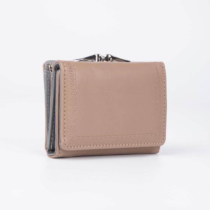 Кошелёк на кнопке, цвет бежевый
Кошелёк на кнопке, цвет бежевый