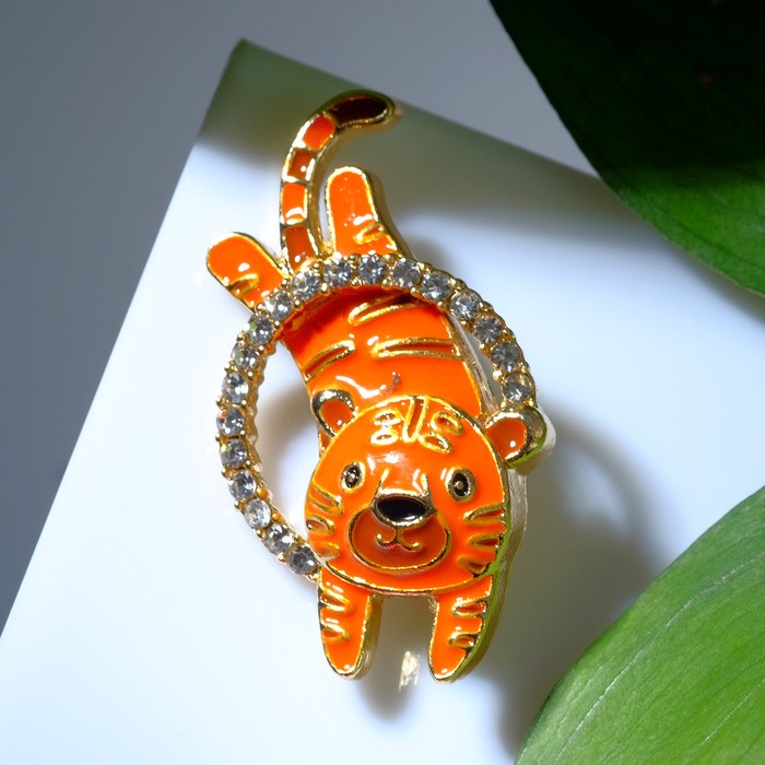 Брошь "Тигр" в кольце, цвет чёрно-оранжевый в золоте
Брошь "Тигр" в кольце, цвет чёрно-оранжевый в золоте