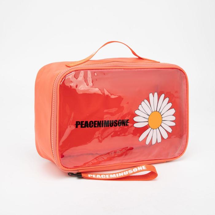 Косметичка на молнии, цвет красный
Косметичка на молнии, цвет красный