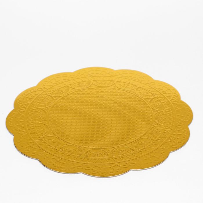 Подложка под торт, волна, золотая, с тиснением, 28 см, 3 мм
Подложка под торт, волна, золотая, с тиснением, 28 см, 3 мм