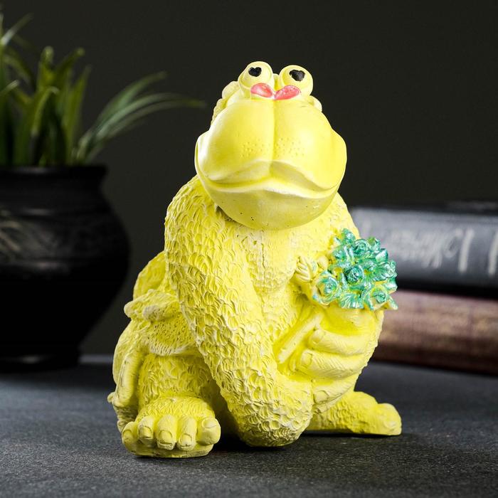 Фигура "Горилла с букетом" лимонная 14х9х9см
Фигура "Горилла с букетом" лимонная 14х9х9см