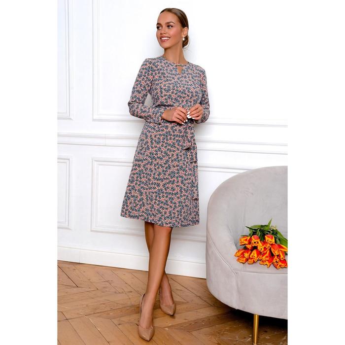 Платье женское, размер 42
Платье женское, размер 42