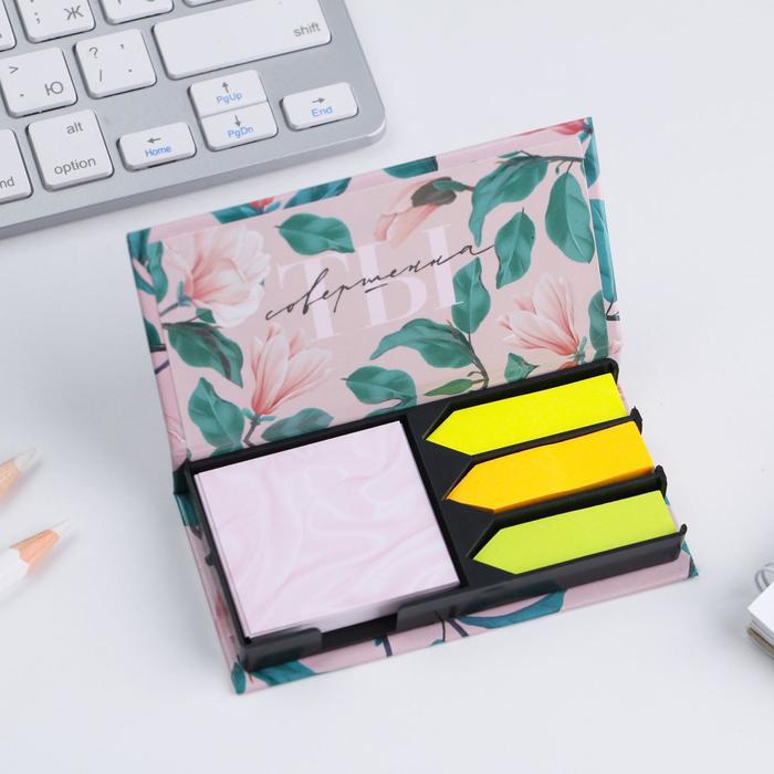 Бумажный блок в пластиковом футляре «Ты совершенна», 100 листов + 3 стикера
Бумажный блок в пластиковом футляре «Ты совершенна», 100 листов + 3 стикера