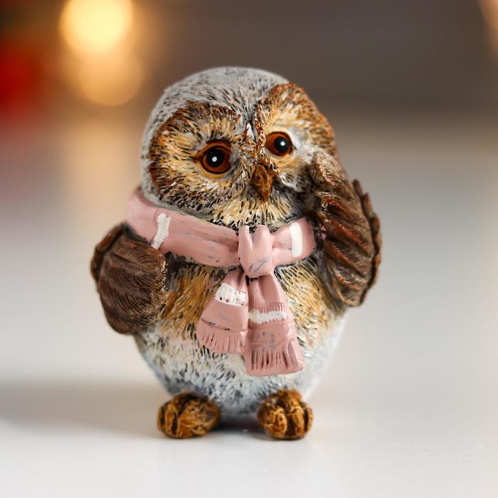 Сувенир полистоун "Совёнок в розовом шарфике" 7х6х6 см
Сувенир полистоун "Совёнок в розовом шарфике" 7х6х6 см